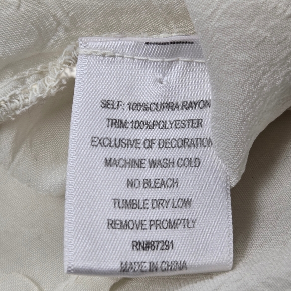 Johnny Was Small Embroidered Popover Lightweight Tunic Blouse Top - Picture 9 of 11